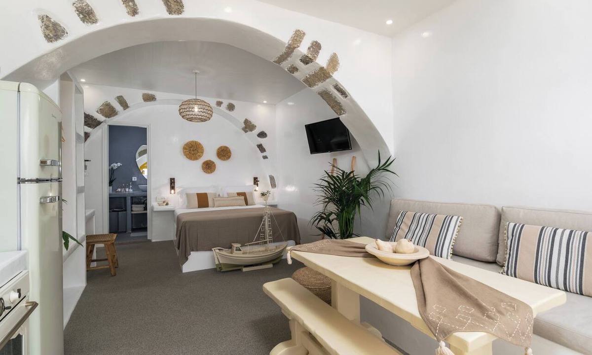 Milos Boat Rental | Ky-ma Boat House