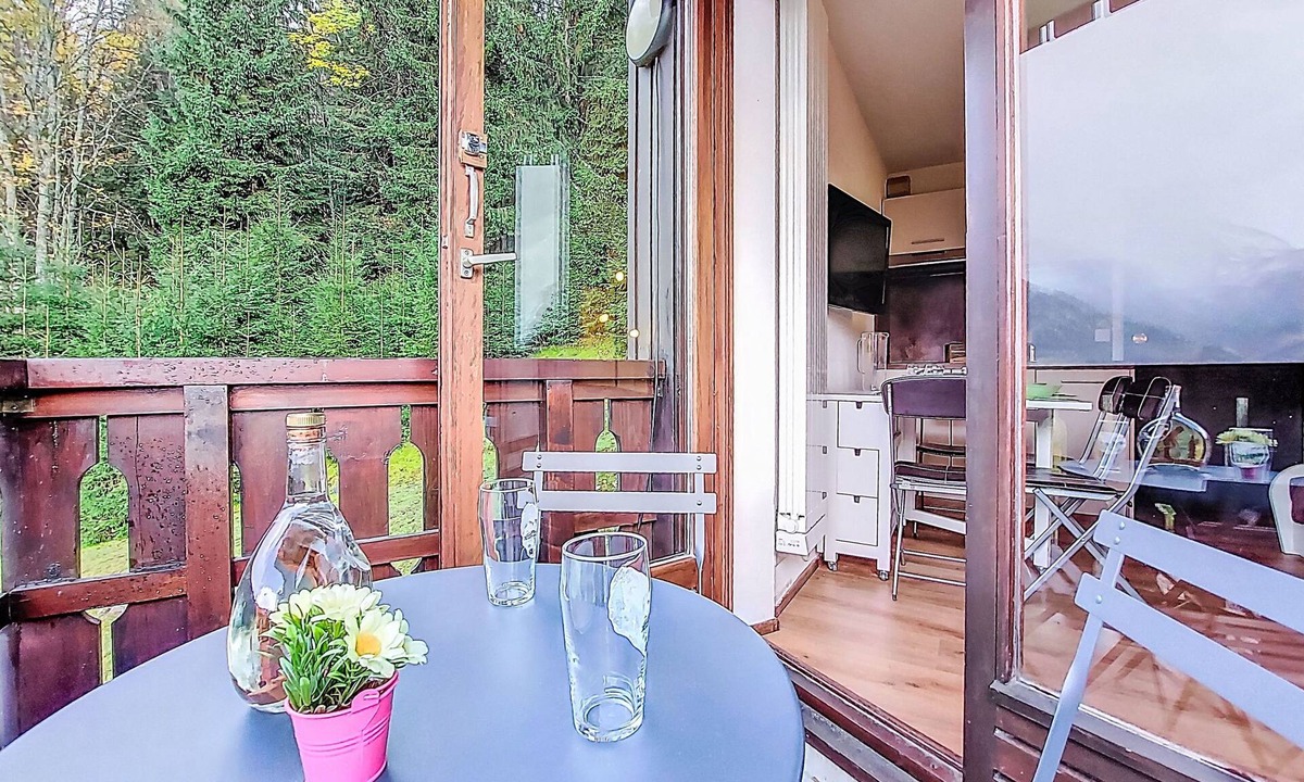 Saint-Nicolas-de-Veroce Apartment | L'aiguille noire by Interhome
