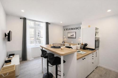 Riom Apartment | L'ELEBASCH - Riom - Randonnée Puy de Dôme