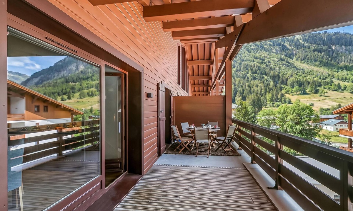 Vallorcine Apartment | l'Ours Bleu B33 Ski-In at Vallorcine| Shared Pool, Gym & Wellness, Vallorcine (Argentiere), France
