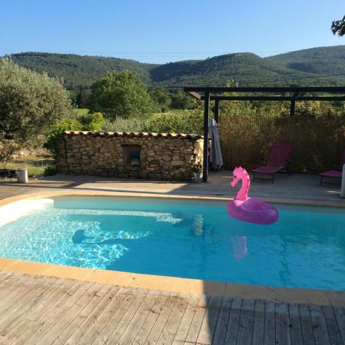 Besse-sur-Issole Bed & Breakfast | l'Oustaou B&B Piscine & Spa