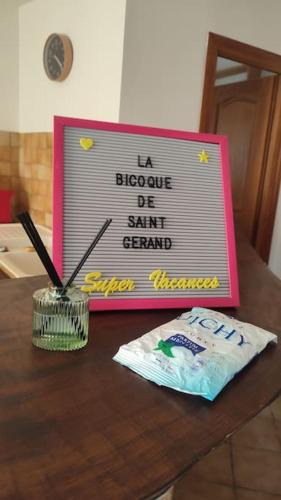 Saint-Gerand-le-Puy House | La Bicoque de Saint Gerand