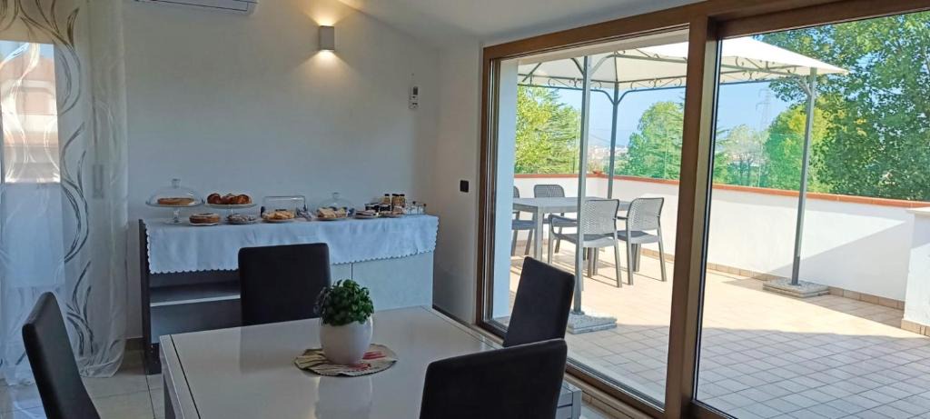 Citta Sant'Angelo Bed & Breakfast | LA CASA DI ROBERTO