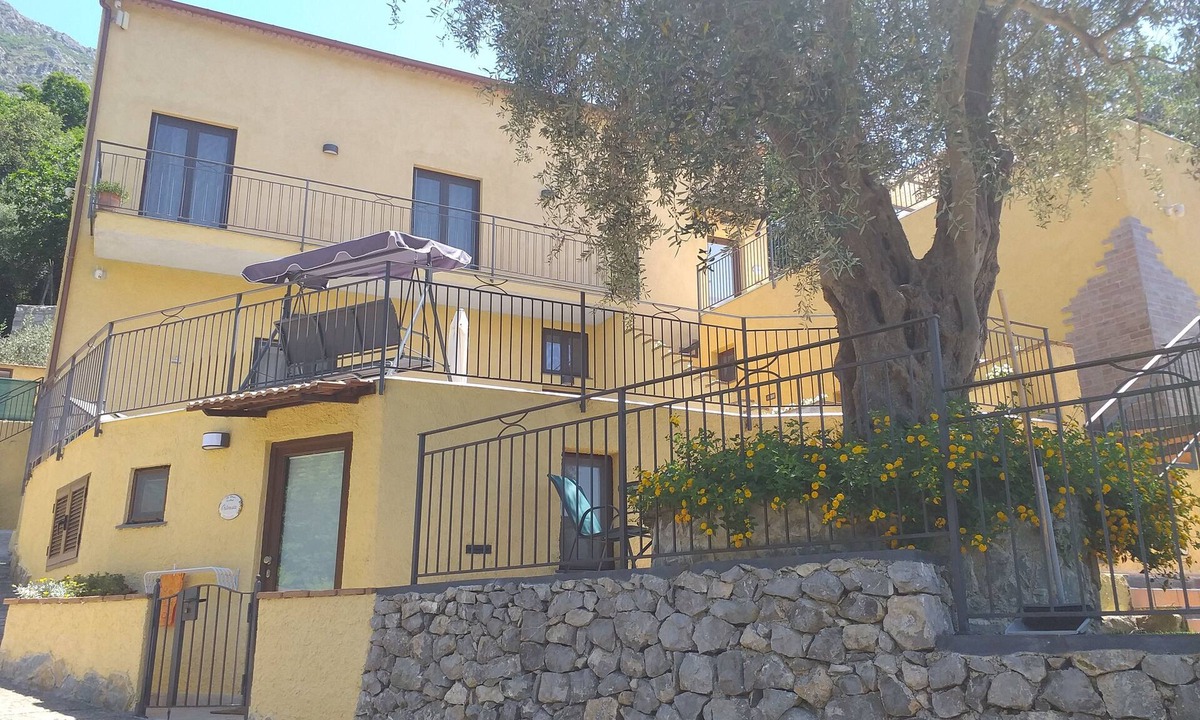 Campinola House | La Cornice Dei Monti