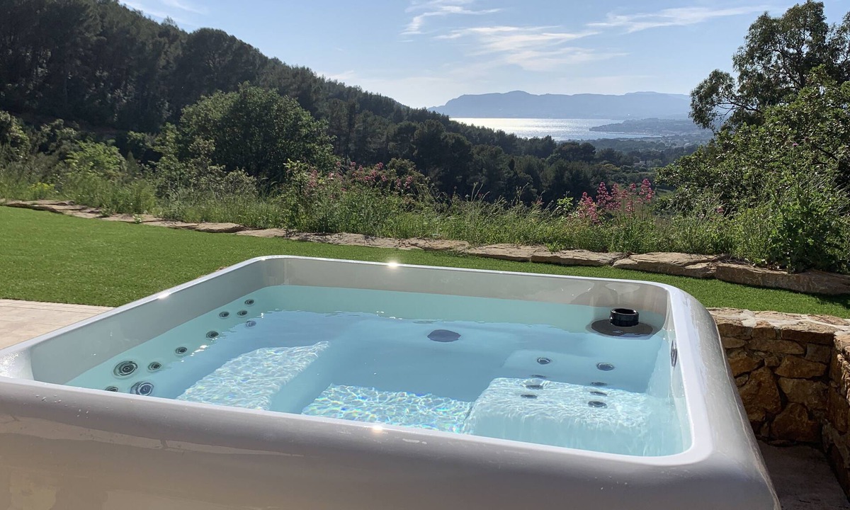 La Cadiere-d'Azur Villa | La Divine, Villa & Spa, sea view, nature & calm