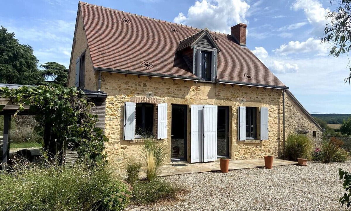 Fougerolles House | La Maison de Fougerolles – Renovated farmhouse in a peaceful setting
