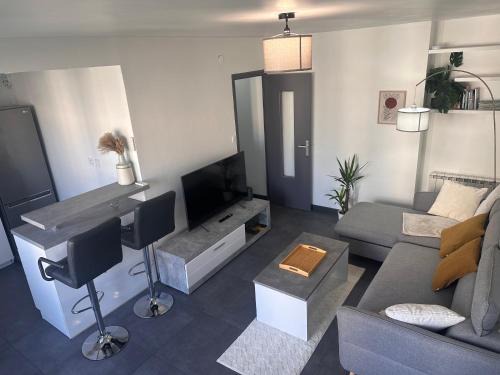 Saint-Egreve Apartment | La Pinéa 40 m2 T2 climatisation, tram E et parking