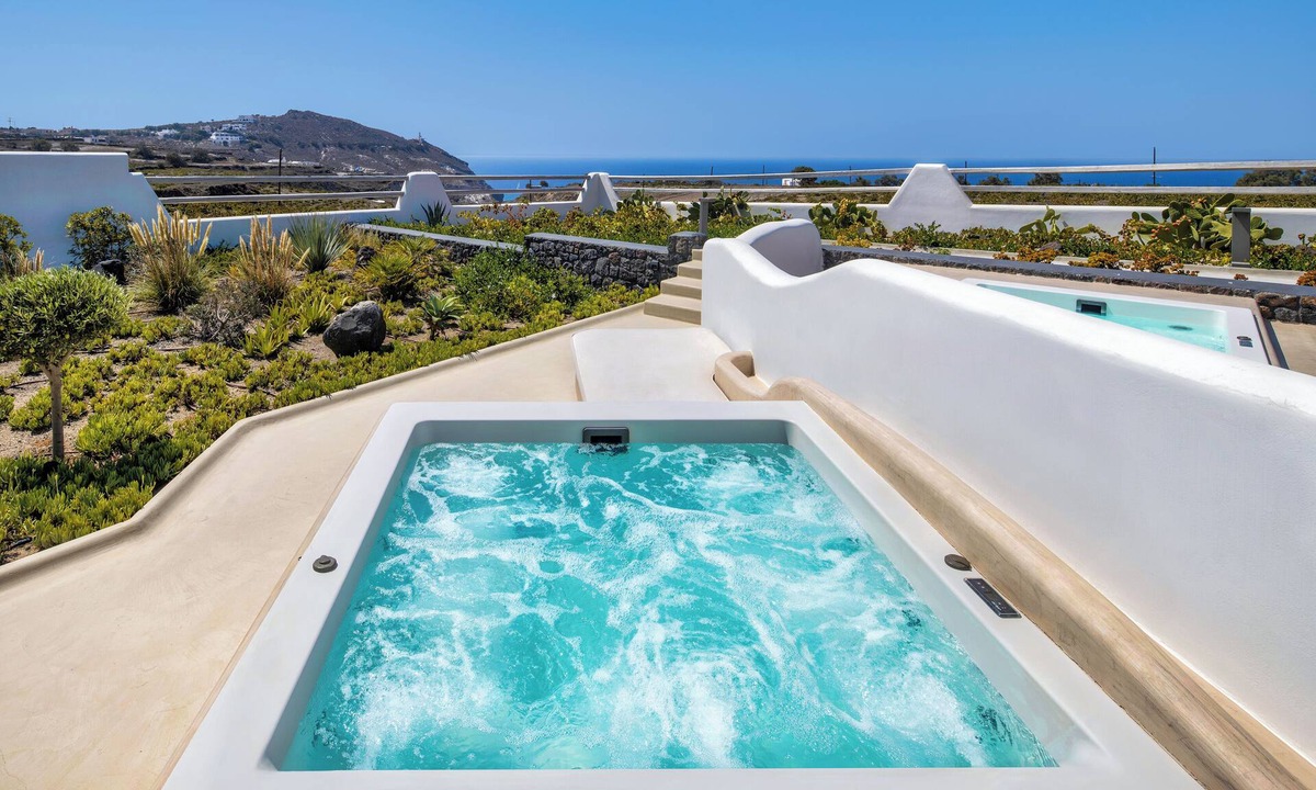 Akrotiri Hotel | La Ponta Villas & Suites