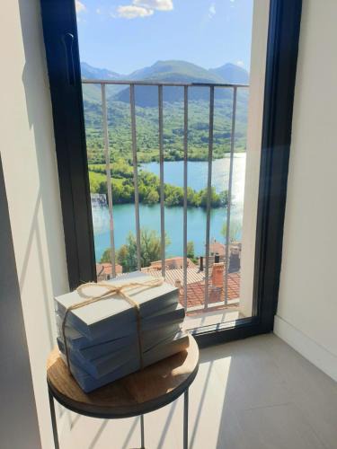 Barrea House | La porticina Incantevole vista lago a Barrea