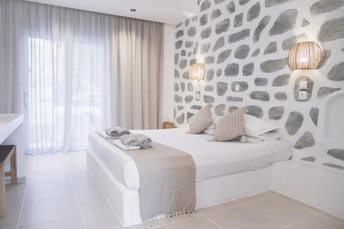 Faliraki Hotel | Ladiko Inn Hotel Faliraki -Anthony Quinn Bay