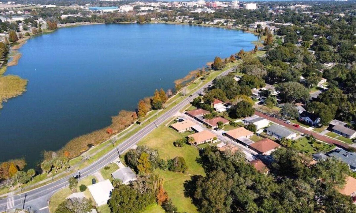 Dixieland Apartment | LAKEFRONT COZY HOME/WASHER/DRYER-NEAR PARKS/SHOP/MUSEUM/COLLEGE/FISHING/LAKES!
