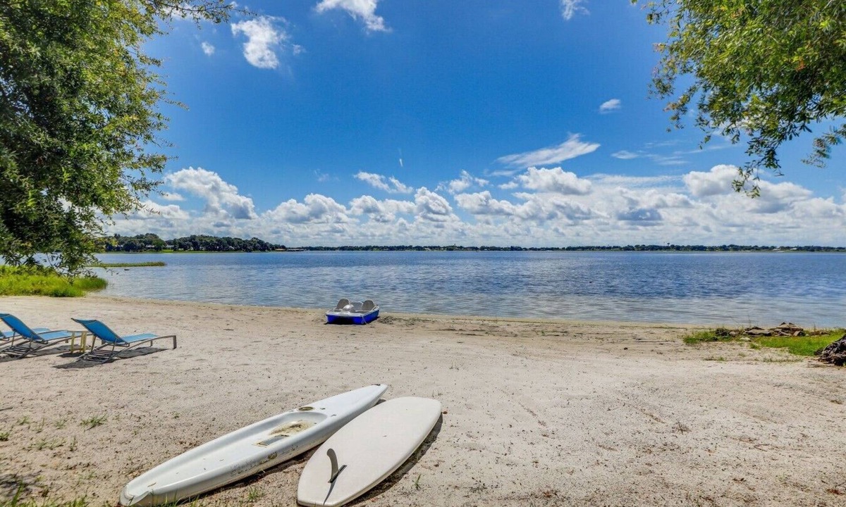 Florida South Atlantic Coast House | Lakefront Frostproof Retreat with Private Beach
