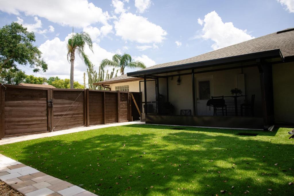 Lakeland Apartment | Lakeland Suites
