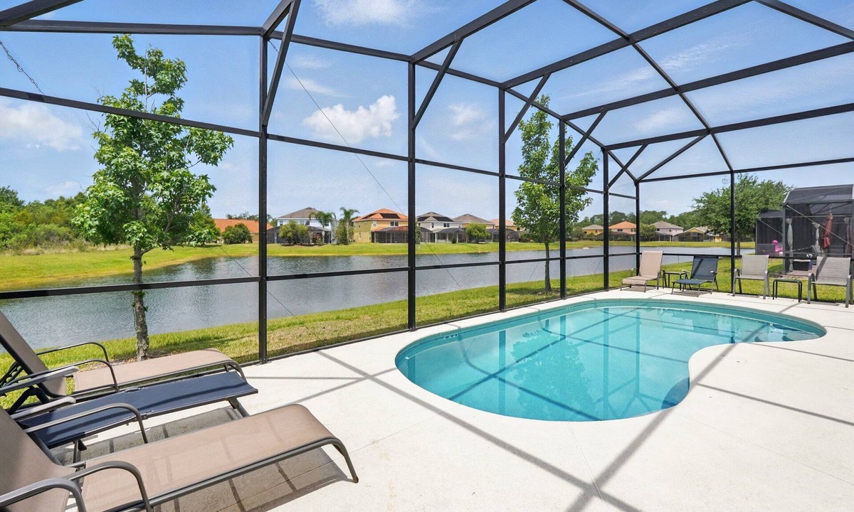 Veranda Palms House | LAKEVIEW from Your Private Pool! Relax & Create Memories! Resort Near Disney!