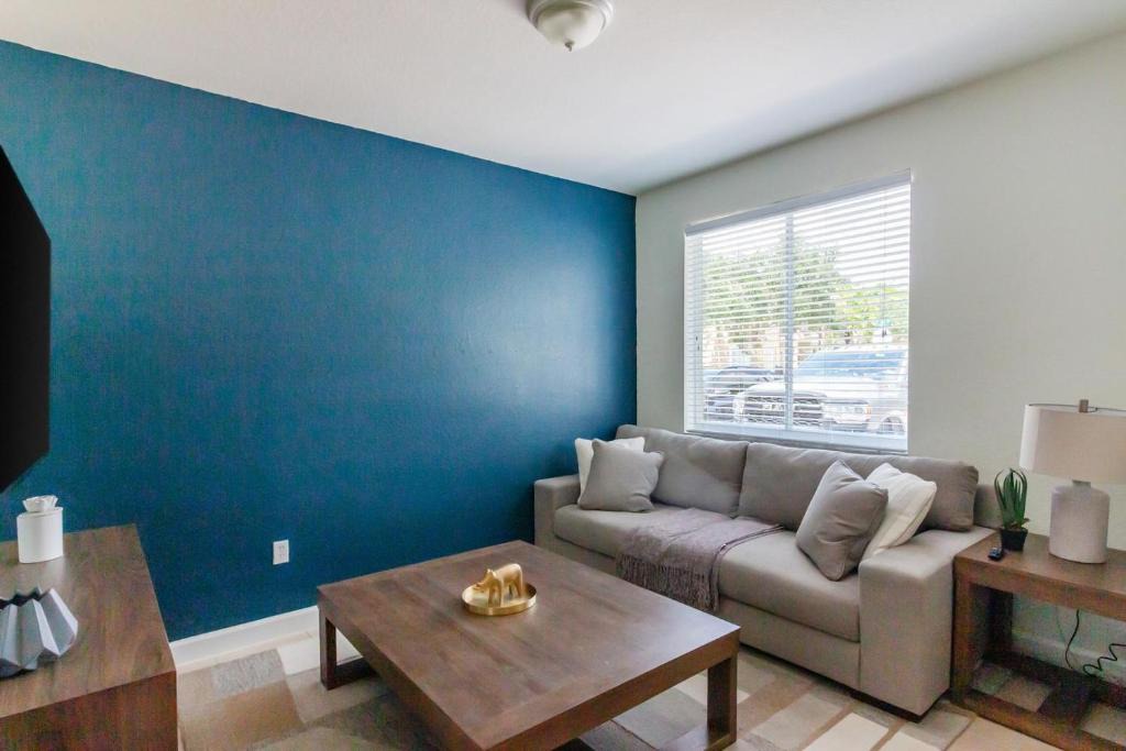 Homestead Apartment | Landing Beautiful 3BD Pool