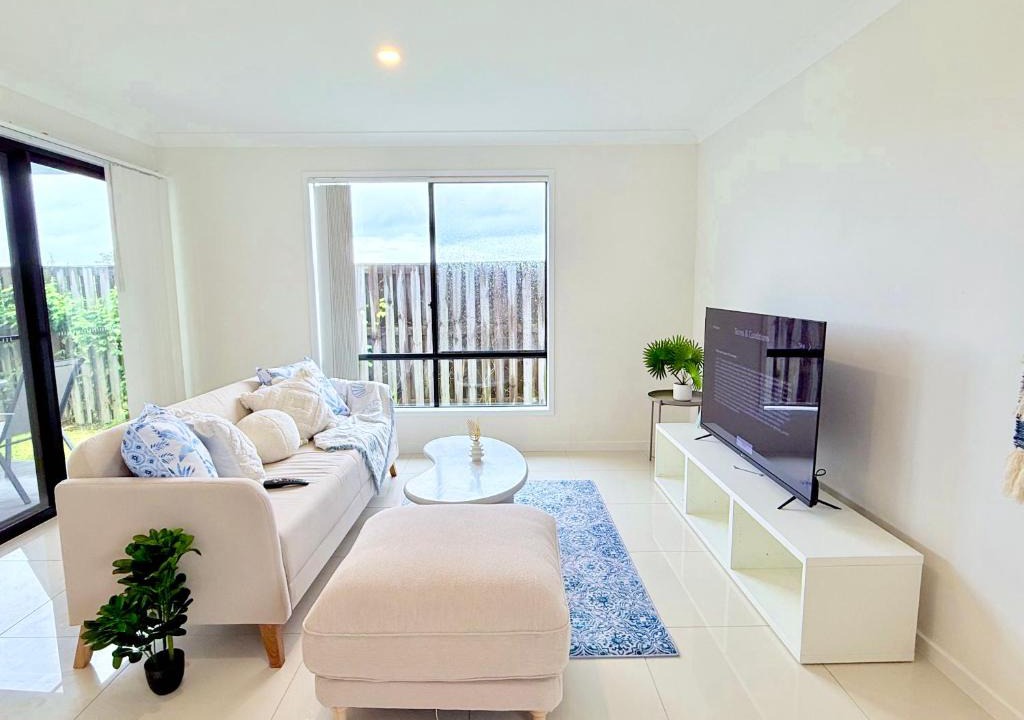 Pimpama House | Large 4-Bedroom Home in Pİmpama - Easy Access to Theme Parks