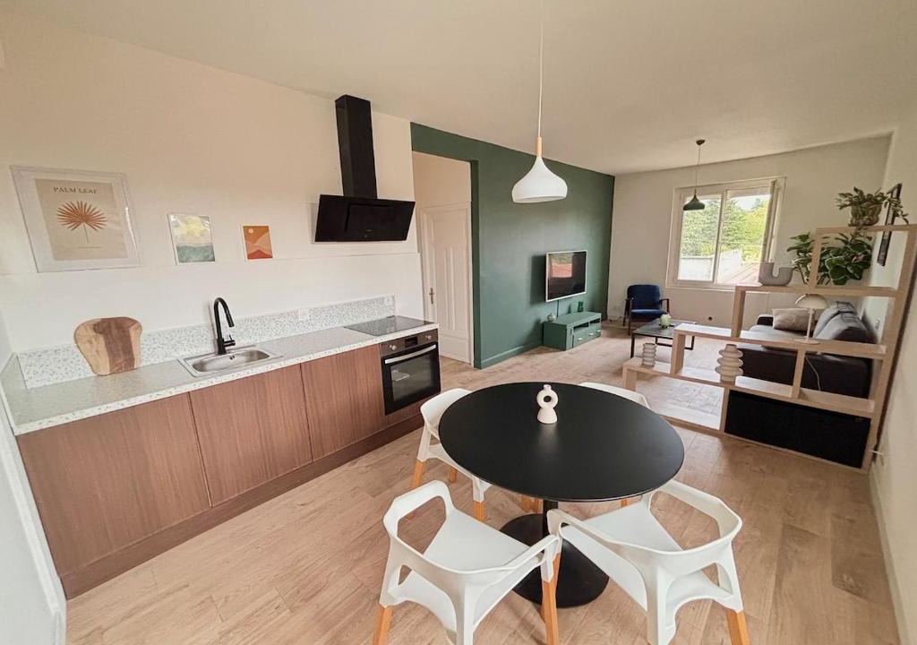 Castres Apartment | Large bright, designer et air-conditioned 1 bedroom apartment Castres