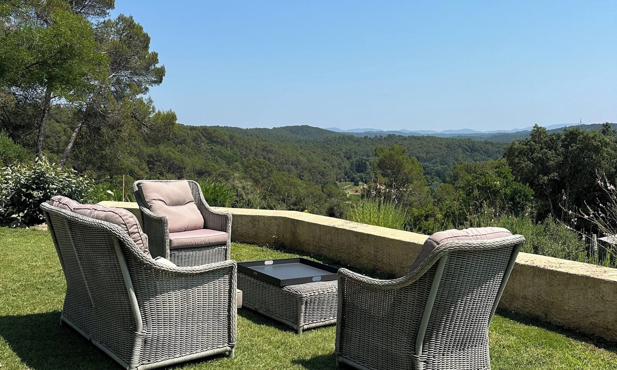 Lorgues House | Large estate with authentic Provencal villa