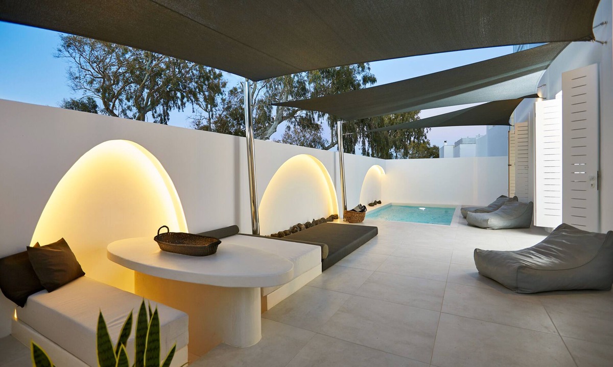 Vothon House | Le Blanc Resort Santorini - Two Luxury Houses