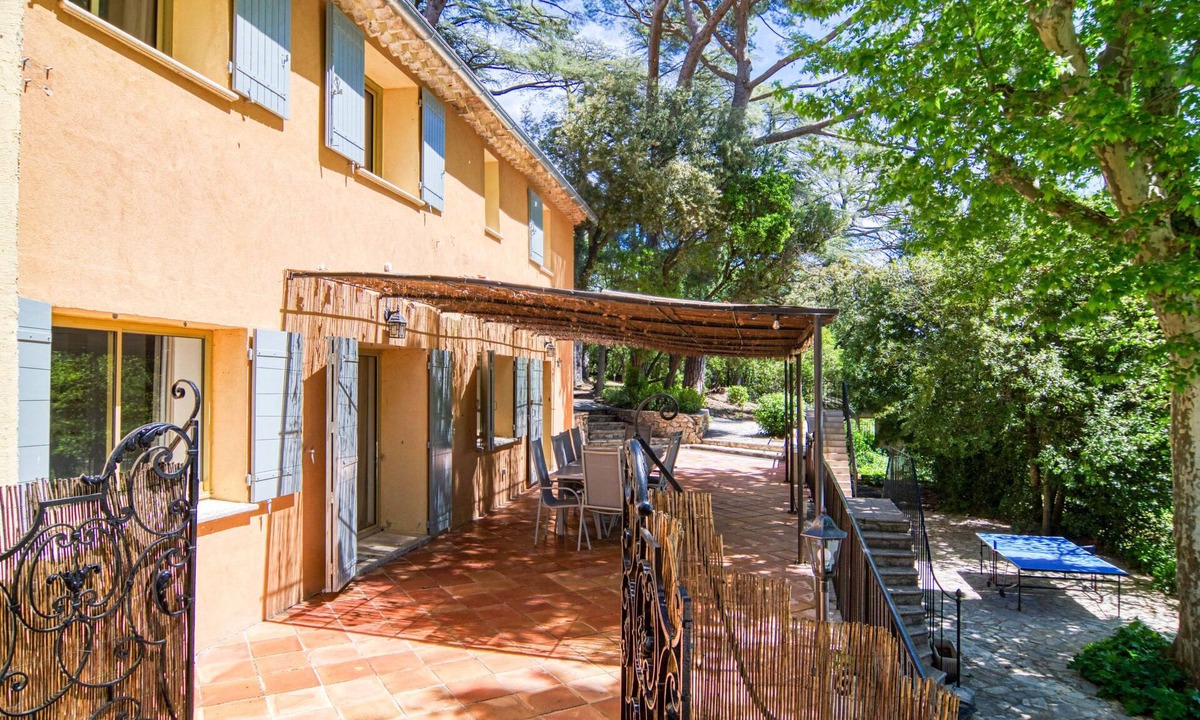 Besse-sur-Issole House | Le Bastidon by Interhome