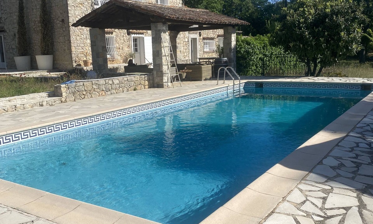 Saint-Paul-en-Foret House | Le Charme dun Vieux mas Provençal Dans un Parc Arboré Avec Piscine