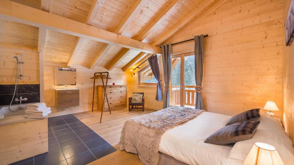 La Chapelle-d'Abondance Ski Chalet | Le Ciste - Chalet - BO Immobilier- Châtel Multipass Activités Été 2026 en option au tarif de 4euros par jour et par personne