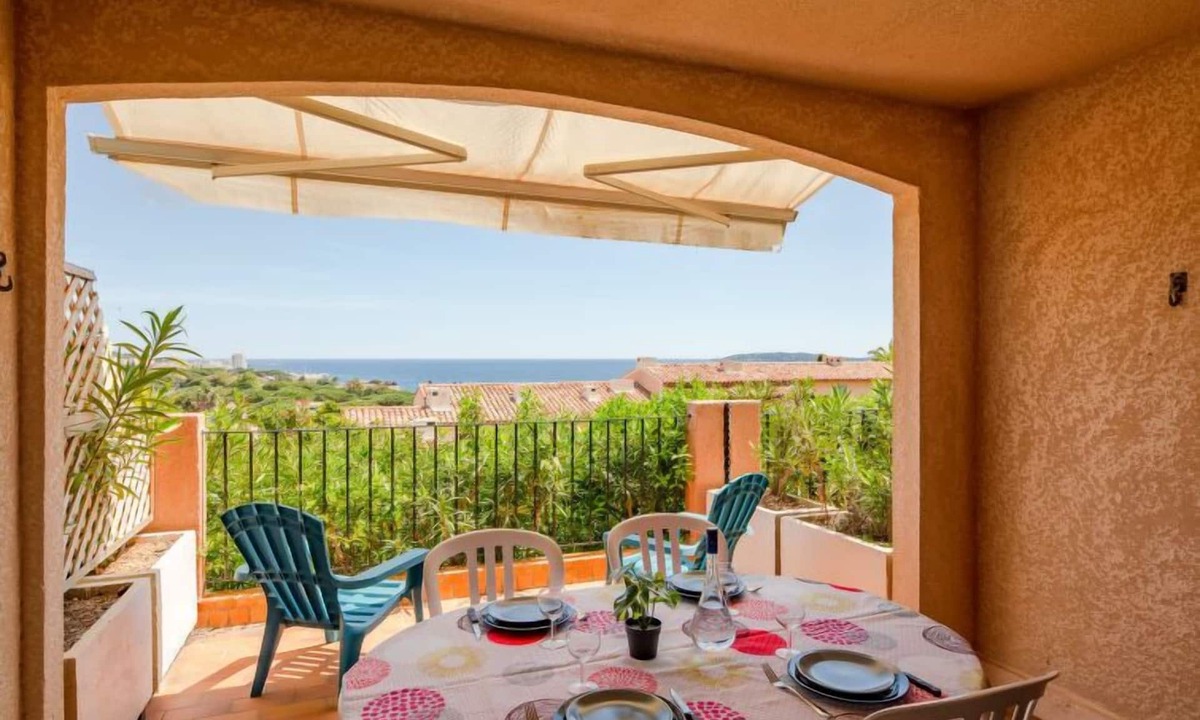 Sainte-Maxime Apartment | Le Domaine de la Croisette by Interhome