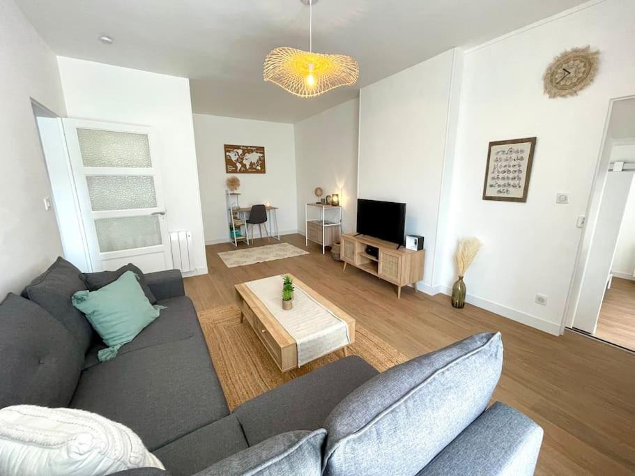 Bessines-sur-Gartempe Apartment | Le Giraudoux - Centre bourg Bessines