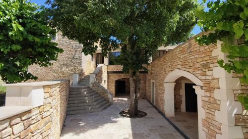 Barjac House | Le Mas Du Moulin