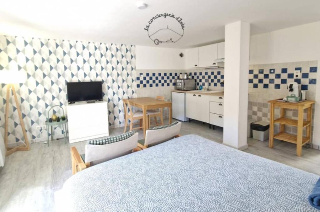 Royat Apartment | Le Monteix #Charme#Terrasse