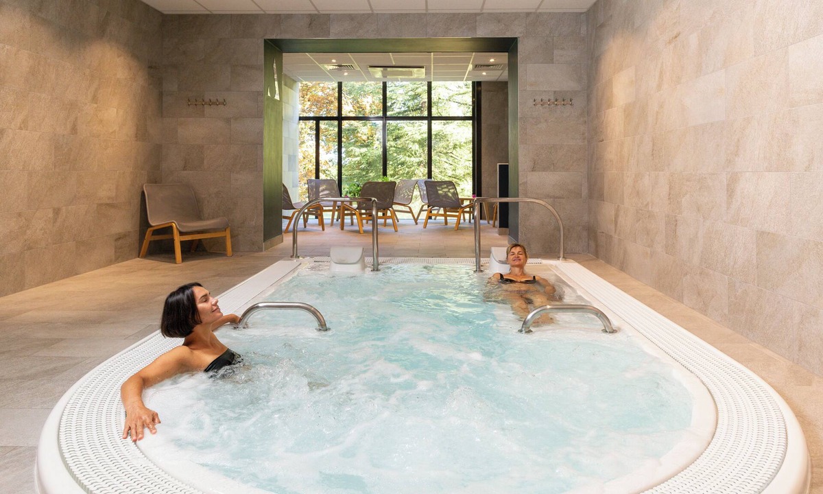 Allevard Hotel | Le Parc - Hôtel & Spa