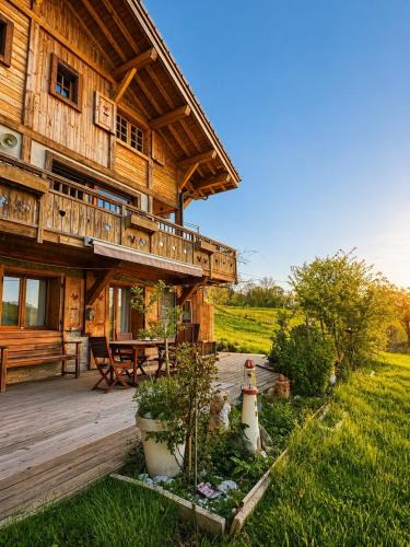 Habere-Lullin Ski Chalet | Le Refuge des Écureuils, family and warm
