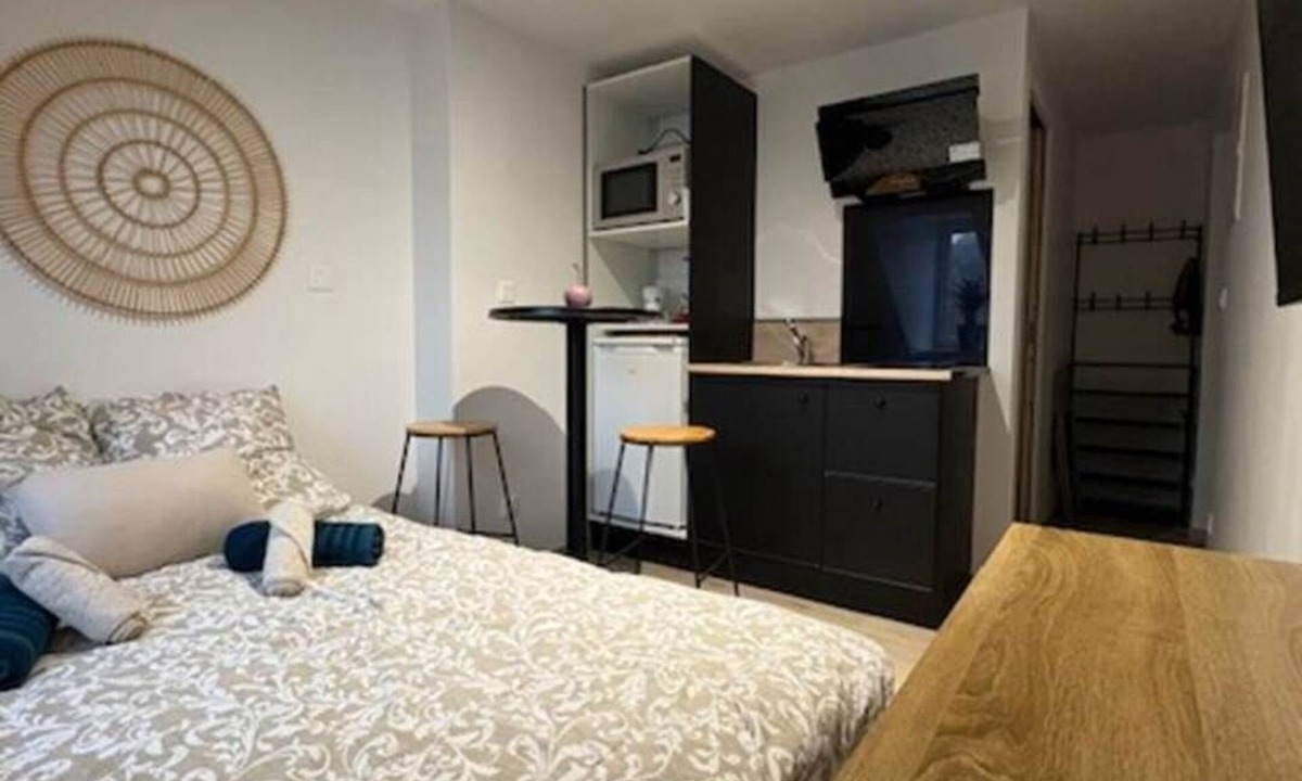 Aubusson Apartment | Le - Studio - Louana