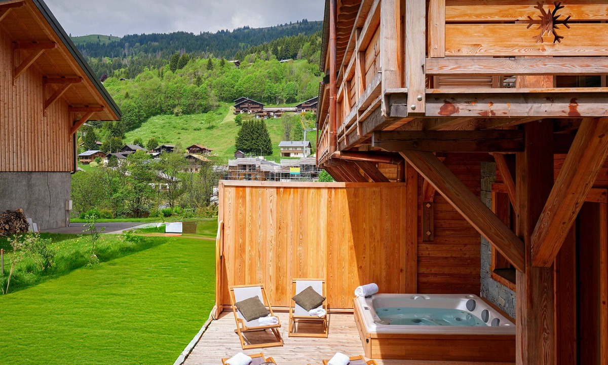 Les Gets Apartment | Le Valais Nook - peaceful mountain stay for 8 with spa - OVO Network