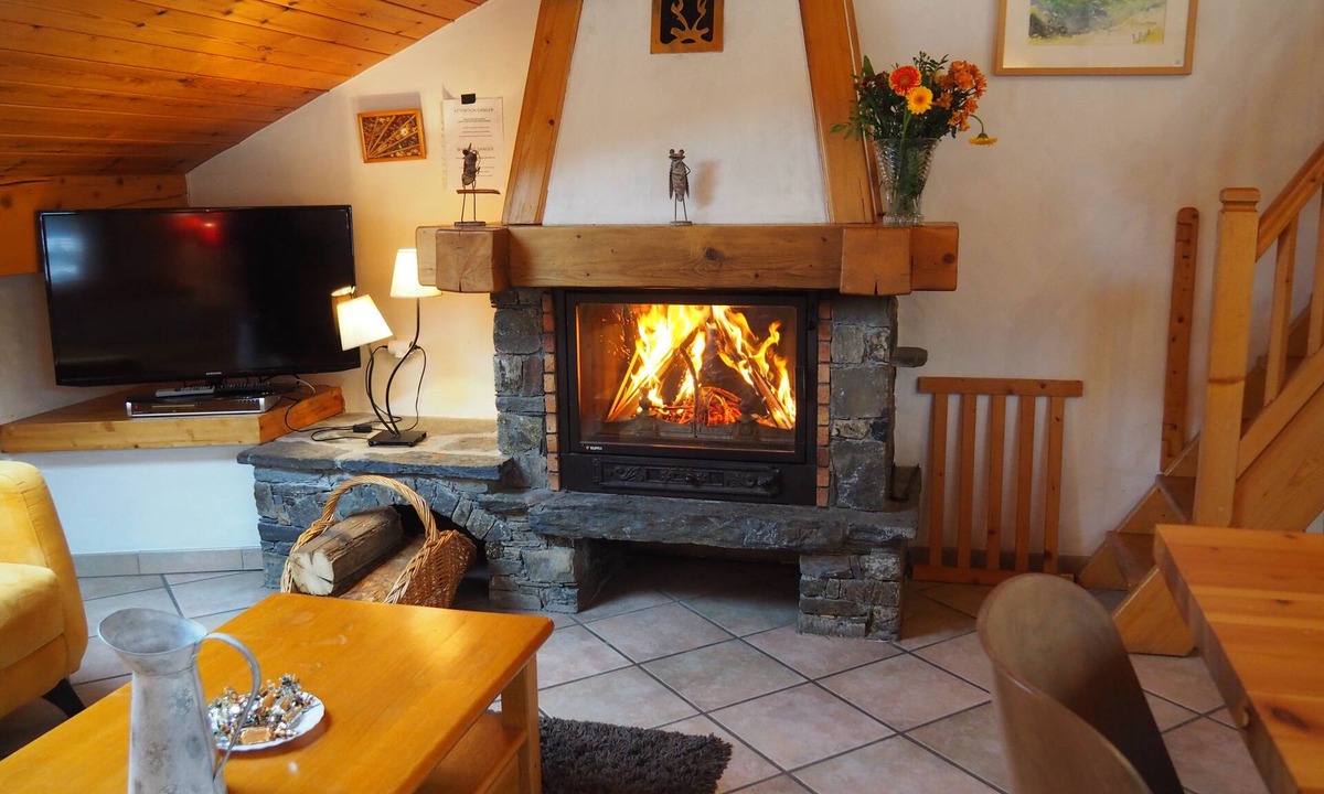 Champagny-en-Vanoise Apartment | "Les Barmés" 8Pers Fireplace Terrace Private garage & parking CENTRE STATION