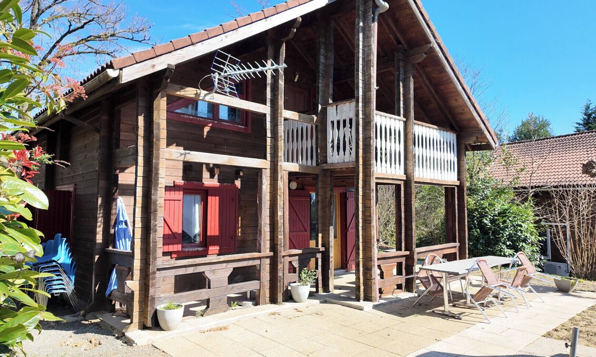 Meilhac Ski Chalet | Les Chalets de Meilhac Chalet N°2
