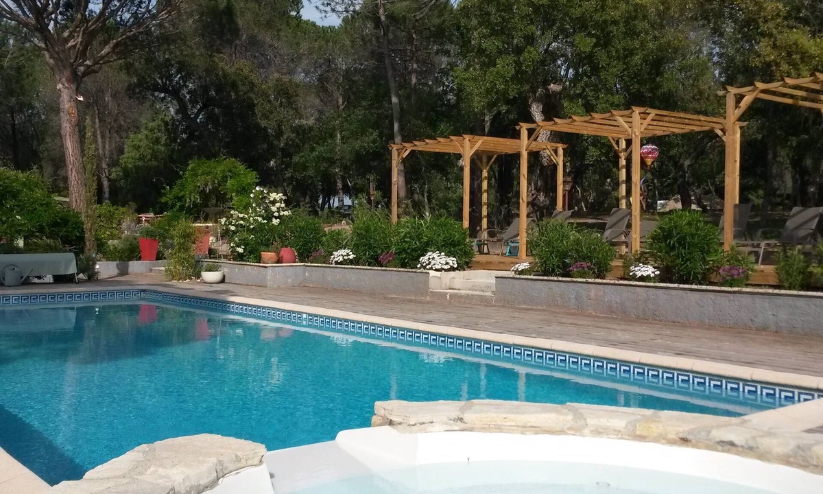 Roquebrune-sur-Argens Bed & Breakfast | Les Mayombes