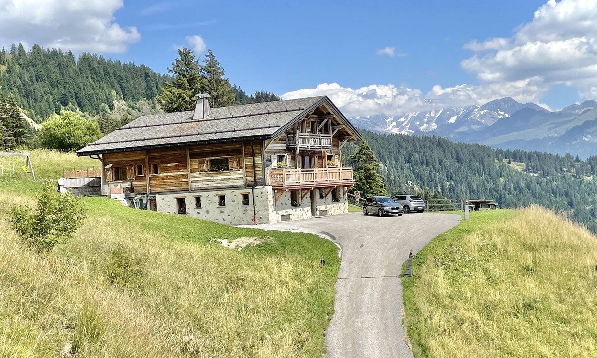 Bisanne 1500 Ski Chalet | Les Saisies/HIGH STANDING Chalet 15 pers with SPA Fireplace and Mont Blanc view