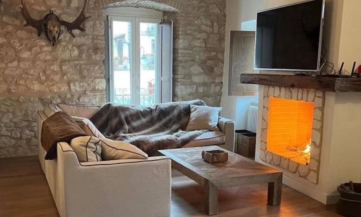 Rocca Pia Ski Chalet | Lodge of Rocks