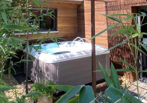 Crestet Apartment | Loft Bike & Chill Mont Ventoux - Jacuzzi - Local vélos