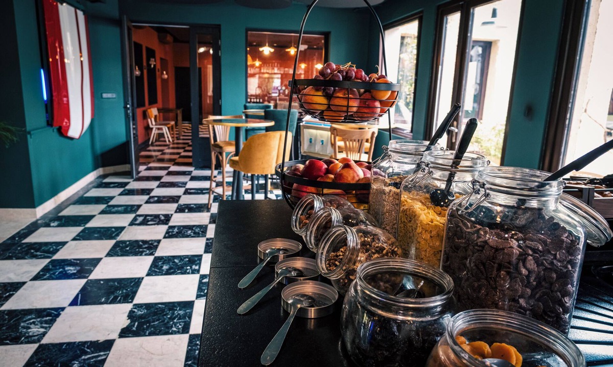 Beaucaire Hotel | Logis hôtel Les Vignes Blanches