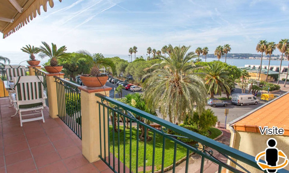 Old Town Apartment | Lovely 2P in Menton with sea view and terrace