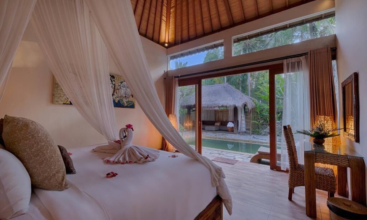 Pengosekan Villa | Luxury 2 Bedroom Private Pool Balinise Style inclusive breakfast