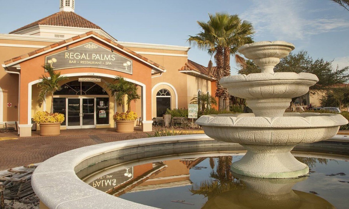 Regal Palms Resort | Luxury 3 Bed and 2 Bath Villa with Full Amenities