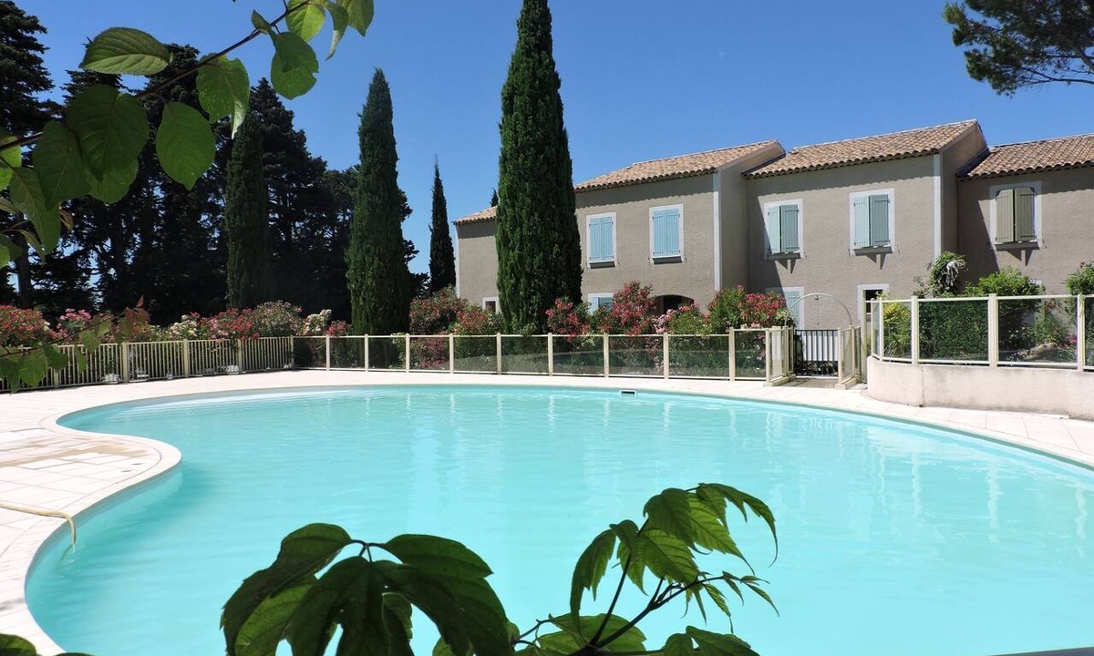 Sainte-Cecile-les-Vignes Apartment | Luxury Accommodation with a Pool in a Private Residence in a Provençal Village