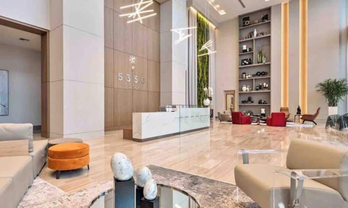 Doral Apartment | Luxury Condo in the heart of Doral, a friendly and safe community. located.