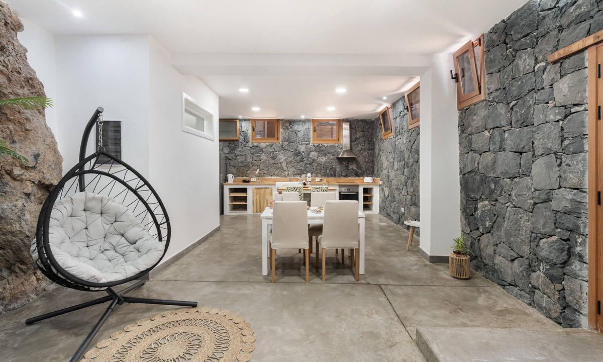 Taucho House | Luxury House 'La Cueva del Guanche' with Sea Views, Private Pool & Wi-Fi