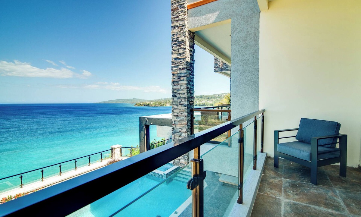 Tower Isle Villa | Luxury Oceanfront Villa Fully Staffed