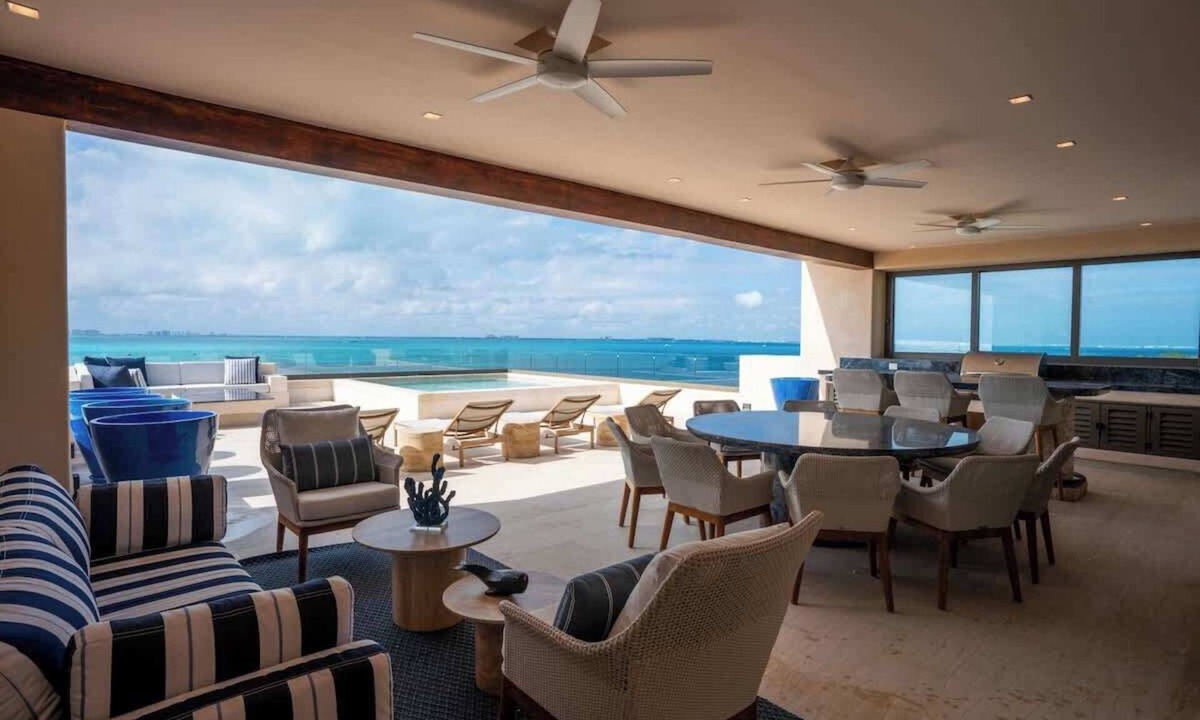Isla Mujeres Apartment | Luxury Penthouse | 9BR | Private Rooftop w/Pool