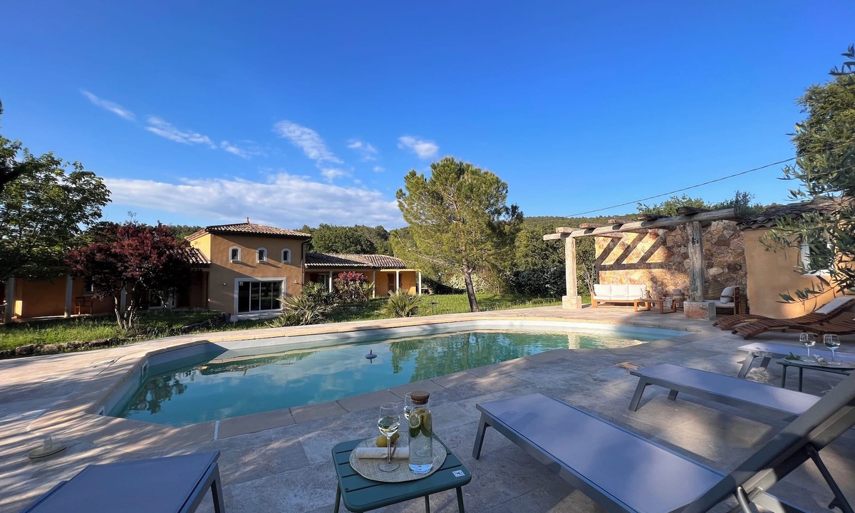 Draguignan Villa | Luxury Villa in Provence - private Pool, Garden, Olives trees- Sleeps 12